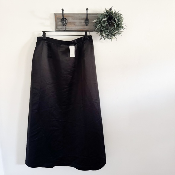 NWT Vince Black Satin A-Line Maxi Skirt 10